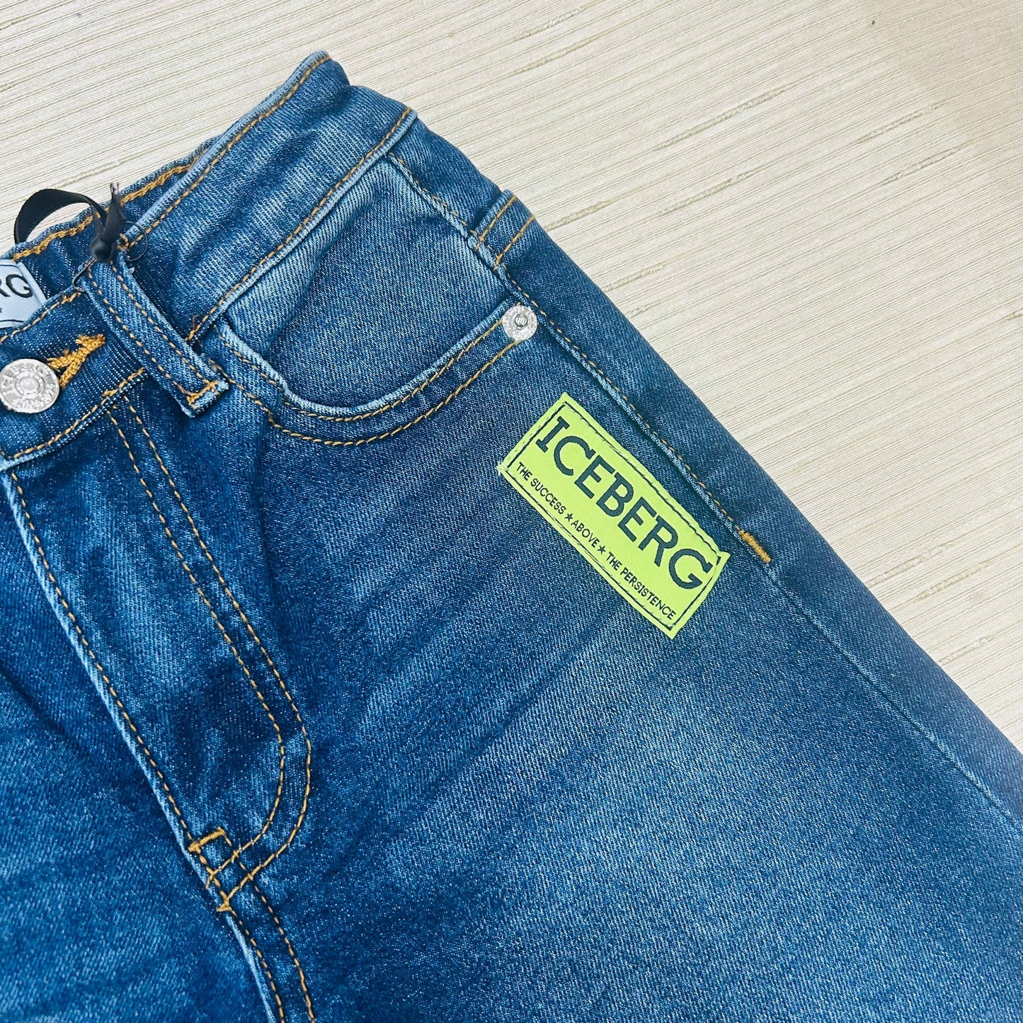 JEANS ICEBERG